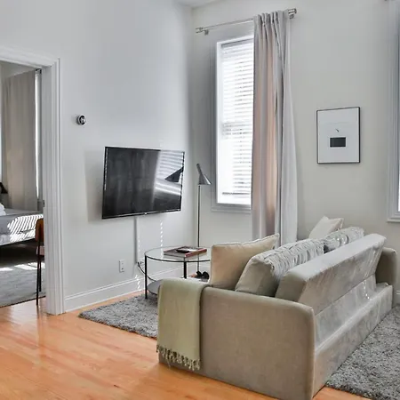 Frontdesk Updated West Town 2 Bedroom Apt With W&D